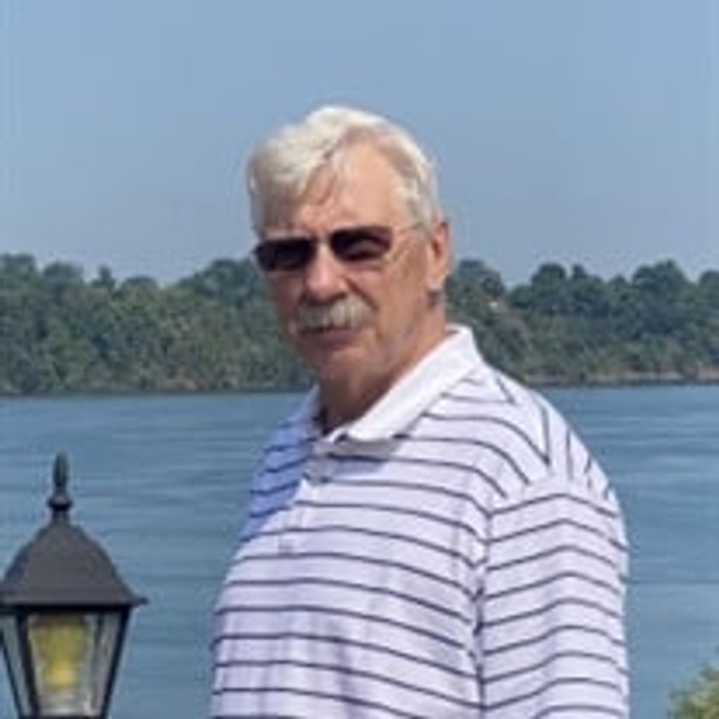 Mr. Daniel Julian Plapus