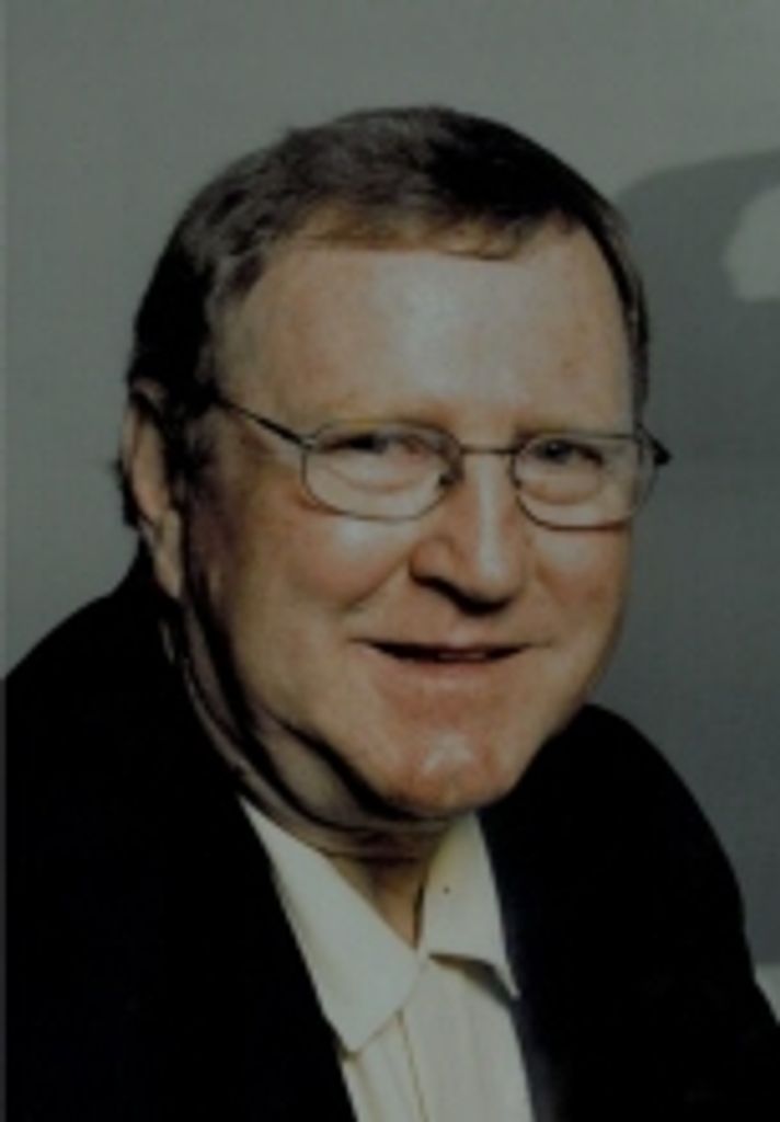 Raymond R Schultz