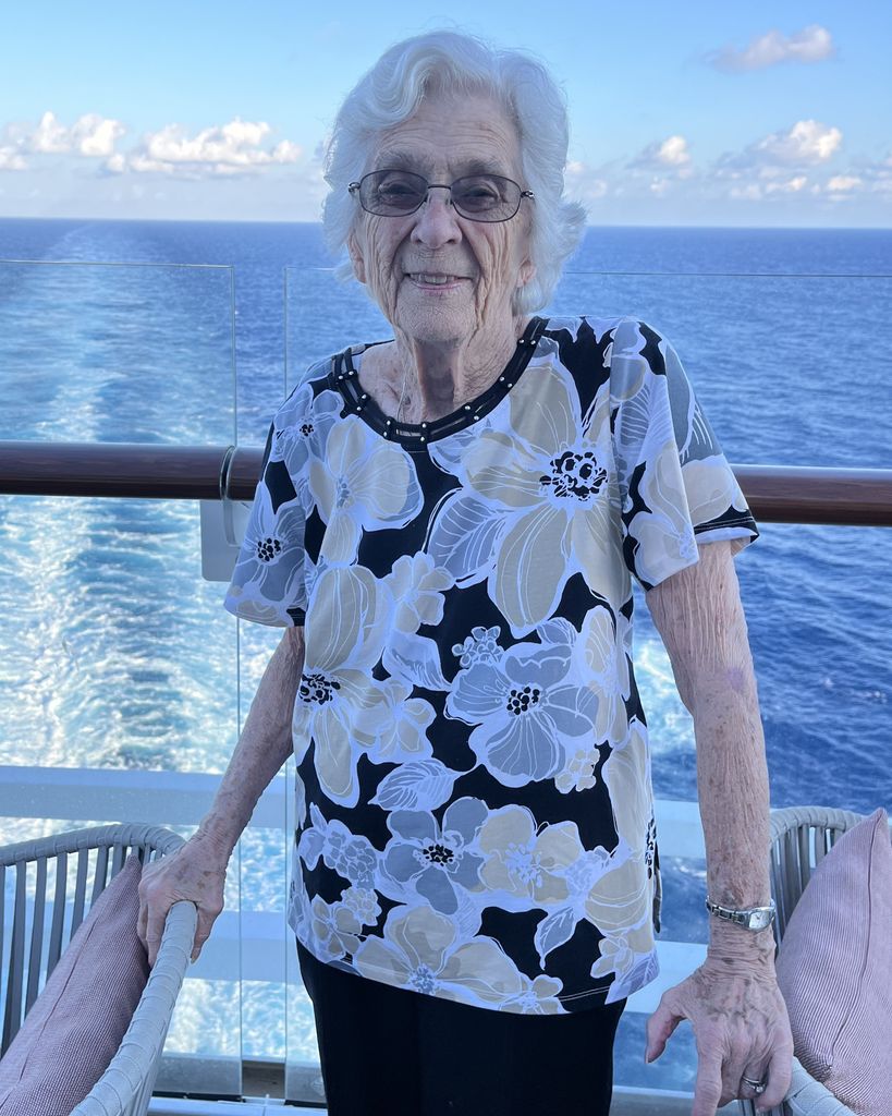 Laura Carolyn Holmes