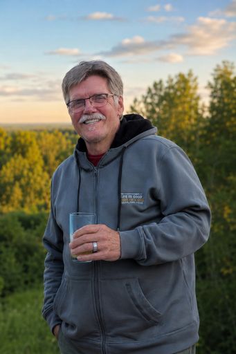 Glen Robert Magnuson's obituary image