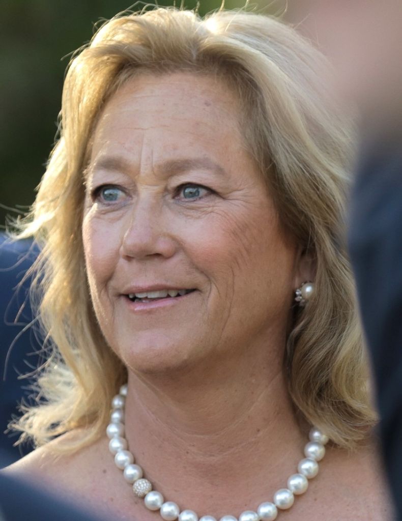 Elizabeth "Lisa" Schiff