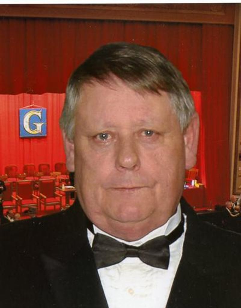 Earnest "Rossie" Rosenbaum Profile Photo