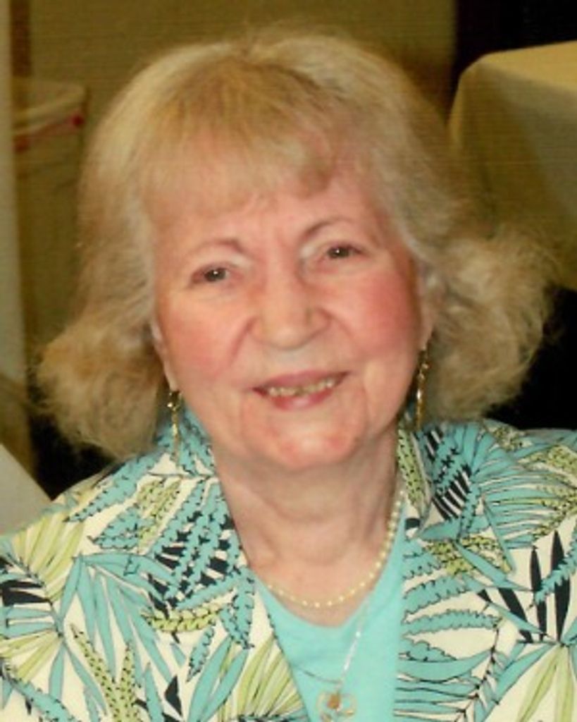 Helen Karnik Profile Photo