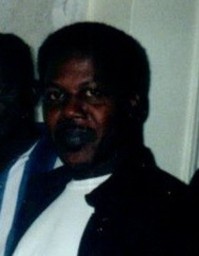Michael Lewis Profile Photo