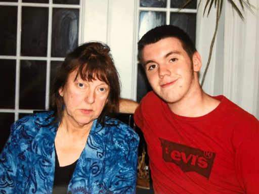 Evelyn (Howard)  Muncy photo gallery thumbnail 19 of 68