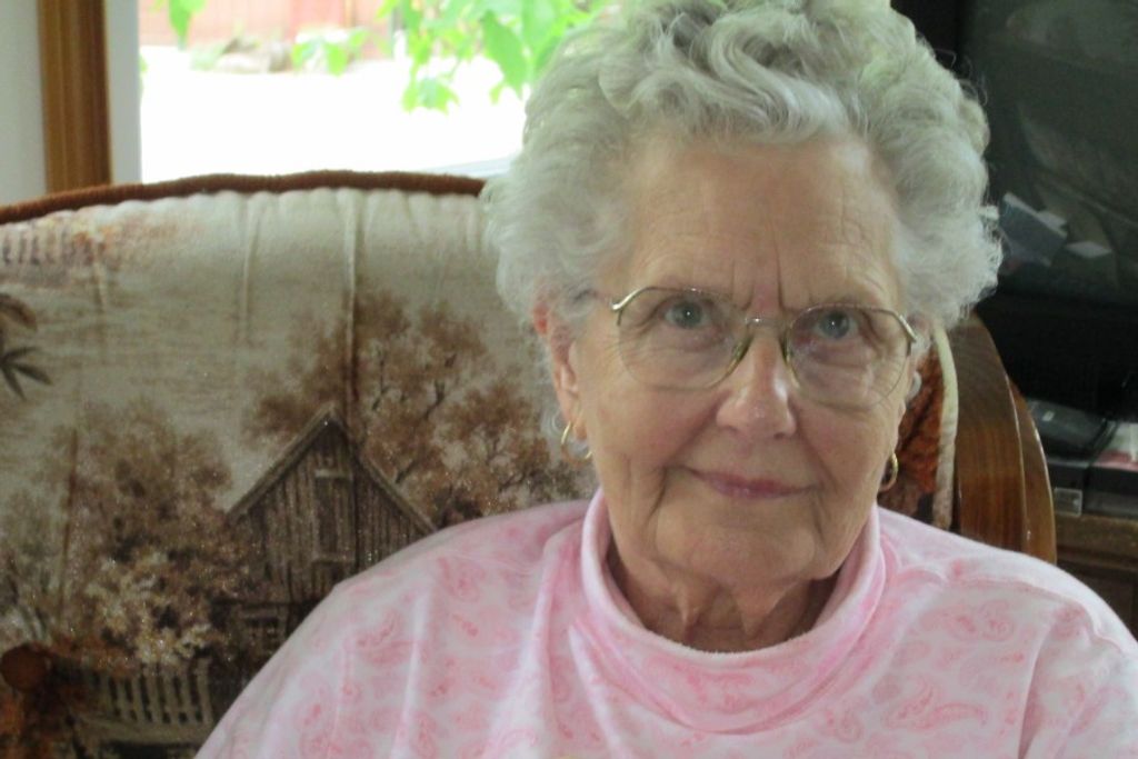 Julia "Judy" Evelyn (Cook)  Boswell