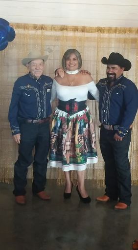 Armando Hinojosa photo gallery thumbnail 24 of 47