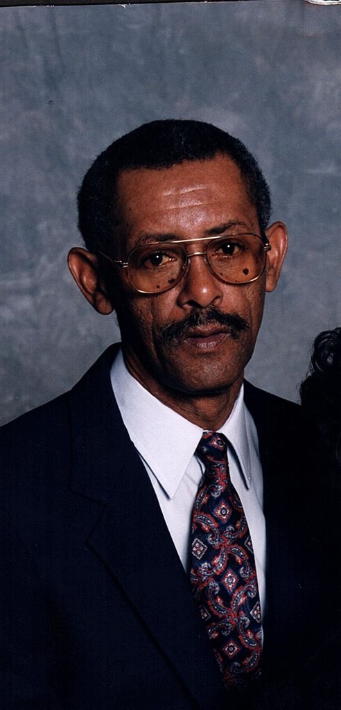 Mr. Robert Edward Russell Profile Photo