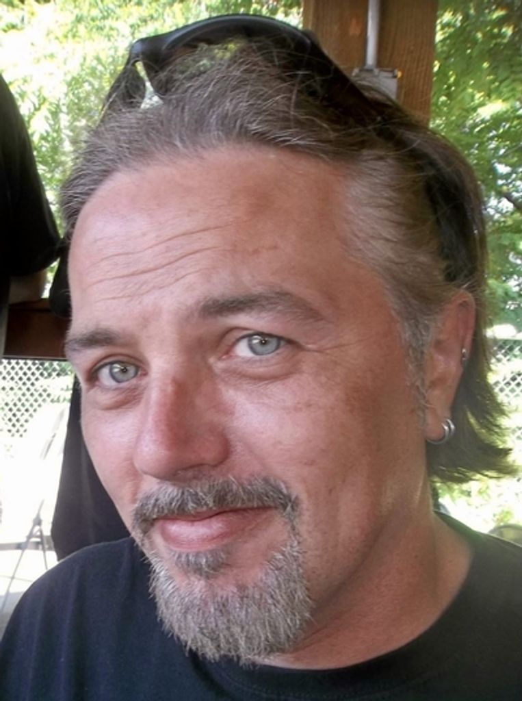 Robert Michael Youlls Profile Photo