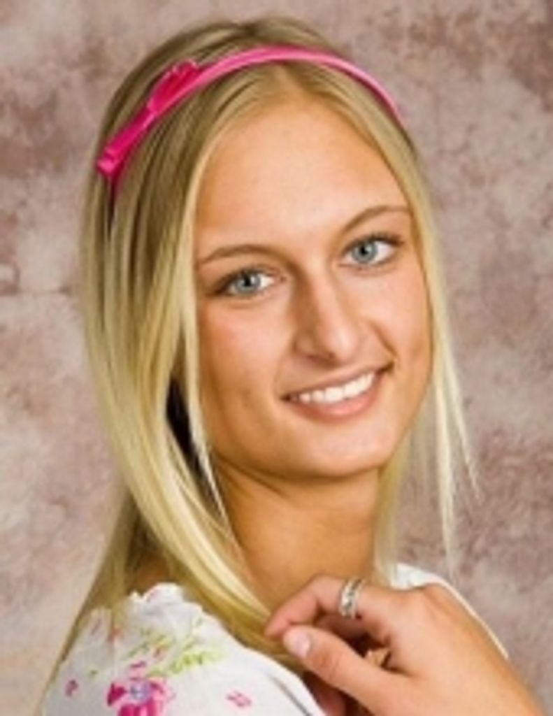 Sabrina "Bunn" Davison