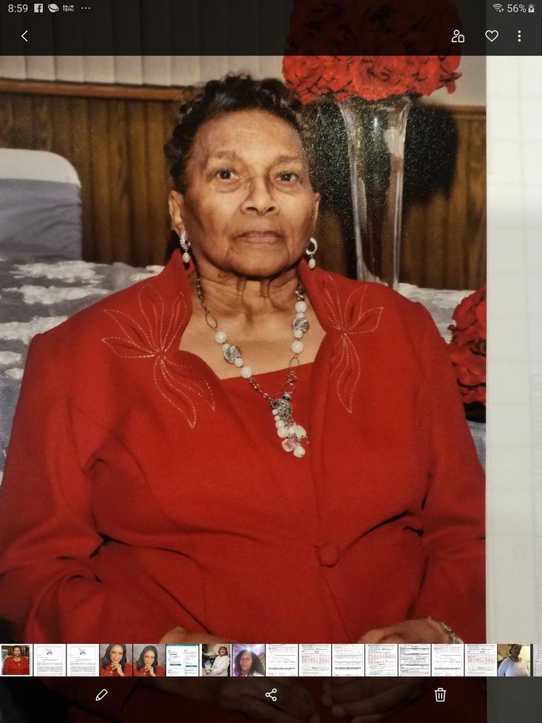Maggie L. Grant Profile Photo
