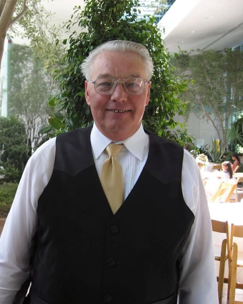 Robert J Erwin Profile Photo