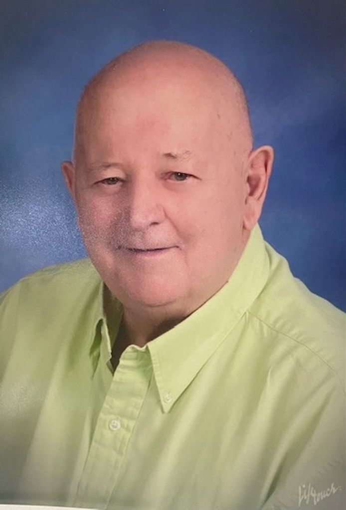 Robert Lee Head Profile Photo