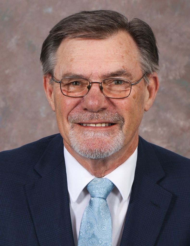 Leroy Raymond Holthus