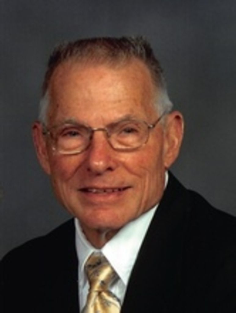 Robert "Bob" Thom