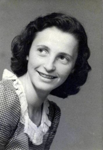 Grace Wierenga photo gallery thumbnail 1 of 83