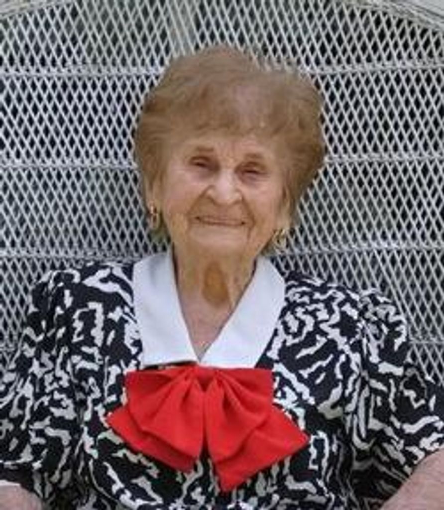 Marcella Holmes
