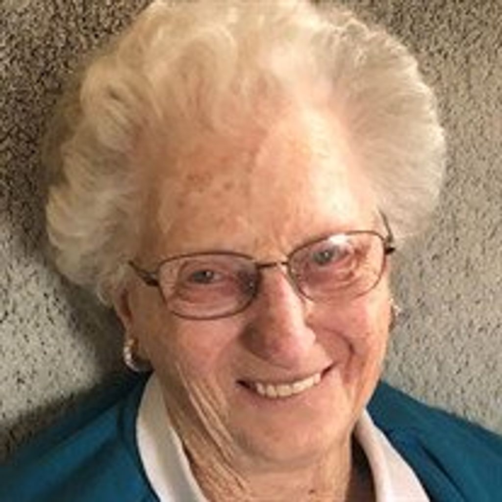 Elaine  Jeanette Long