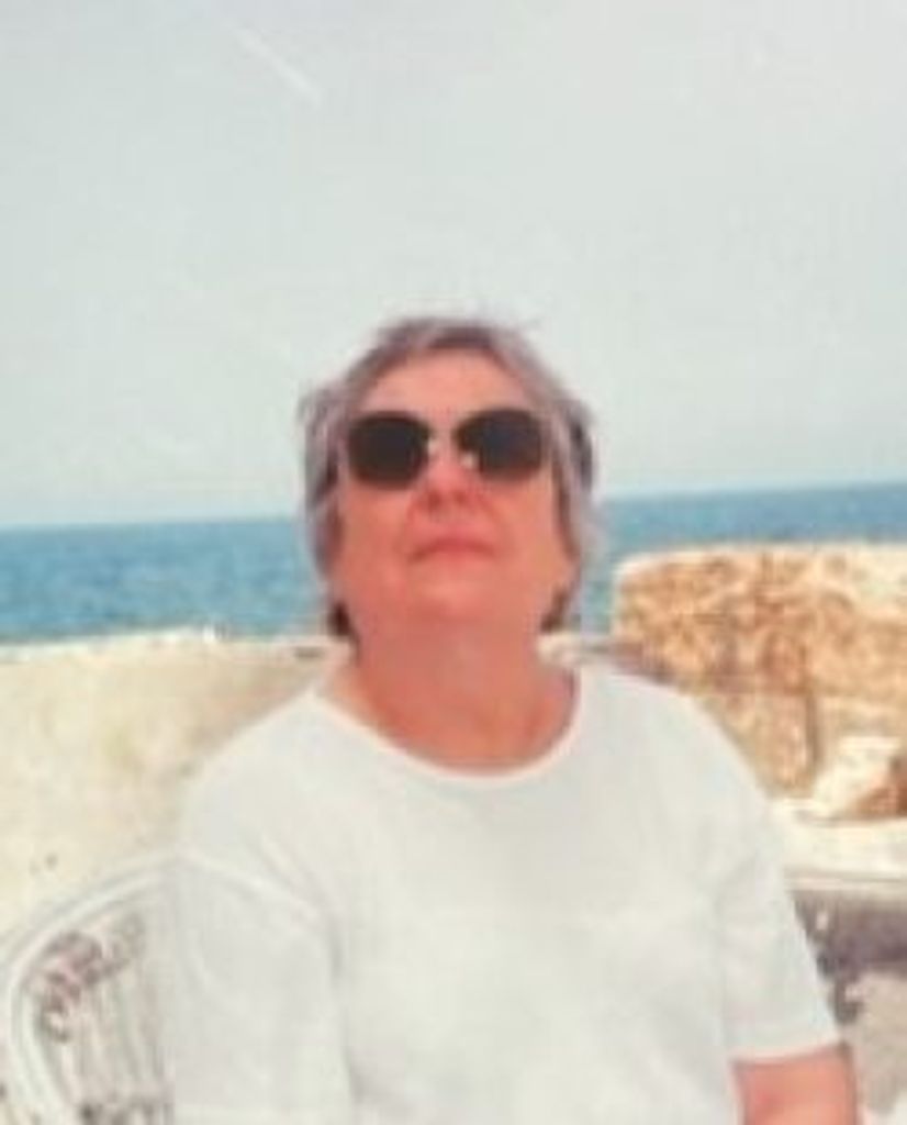 Geraldine  M. (Castaldo)  Larosa