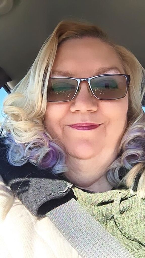 Michele Marie Roth Profile Photo