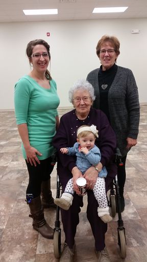 Betty Lou Ward photo gallery thumbnail 70 of 121