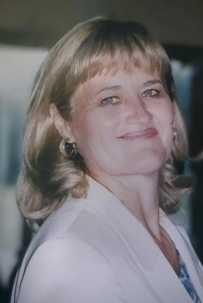 Linda Jo Hogle Profile Photo