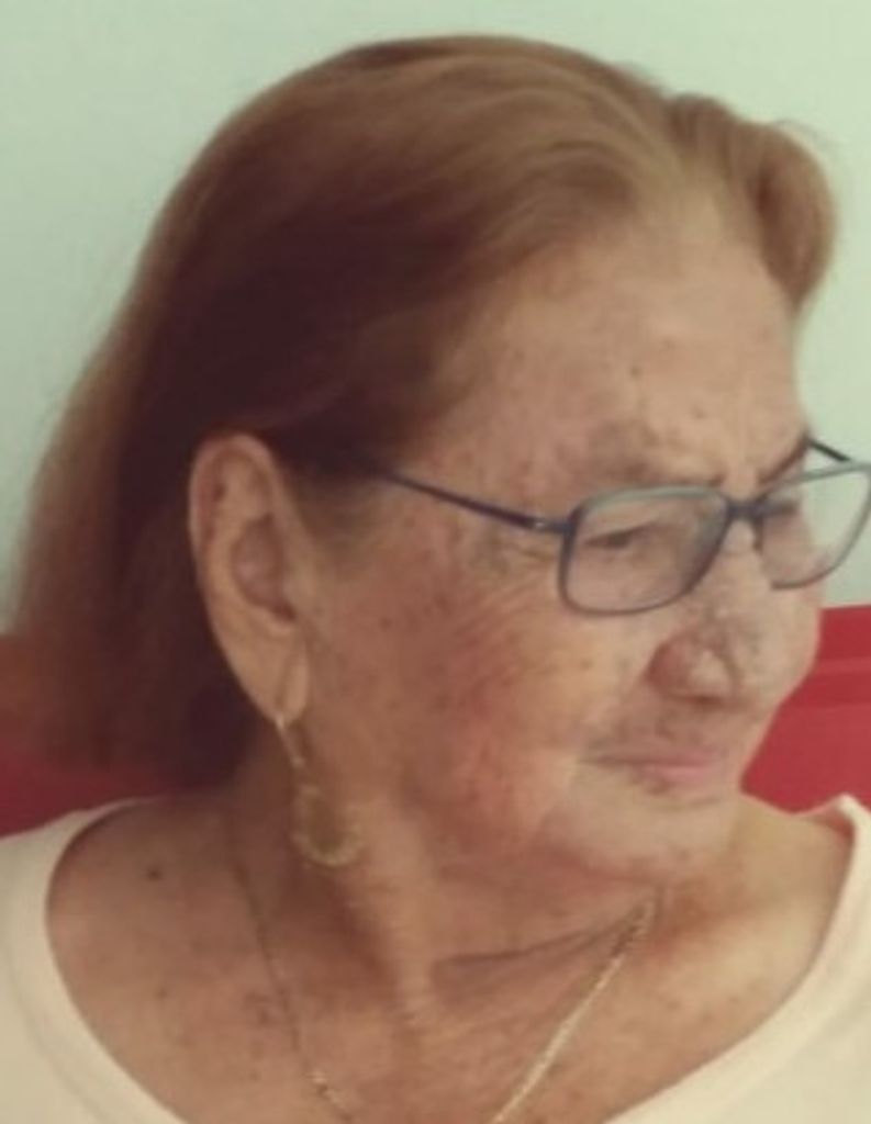MARIA CACERES