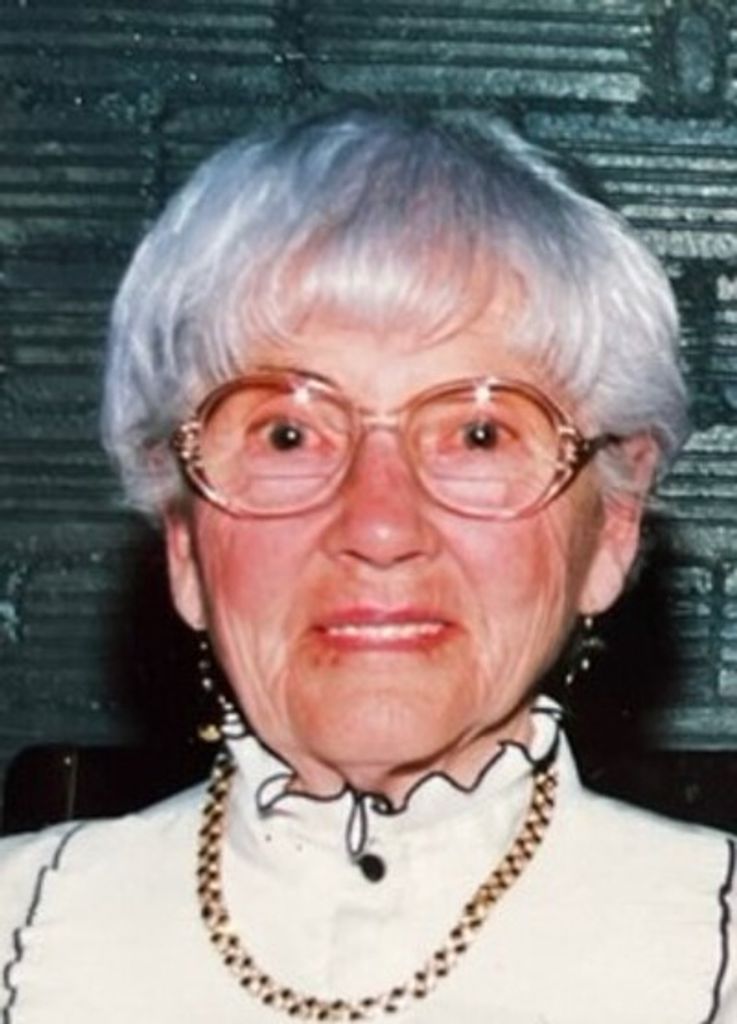 Nina Klapot Profile Photo