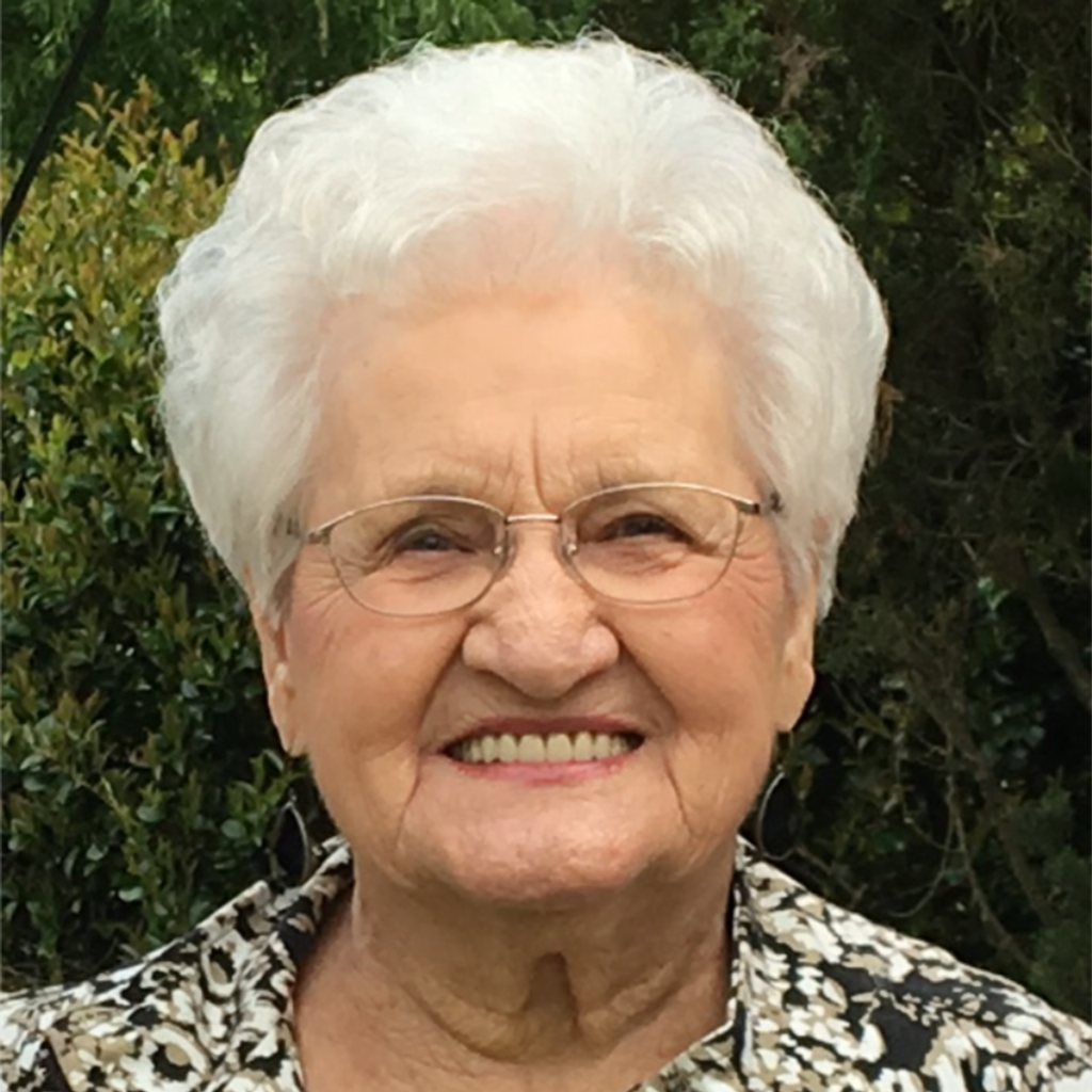 Evelyn "Ebbie" James