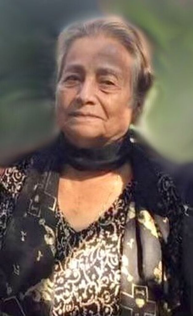 Gloria (Solis) Rocha Profile Photo