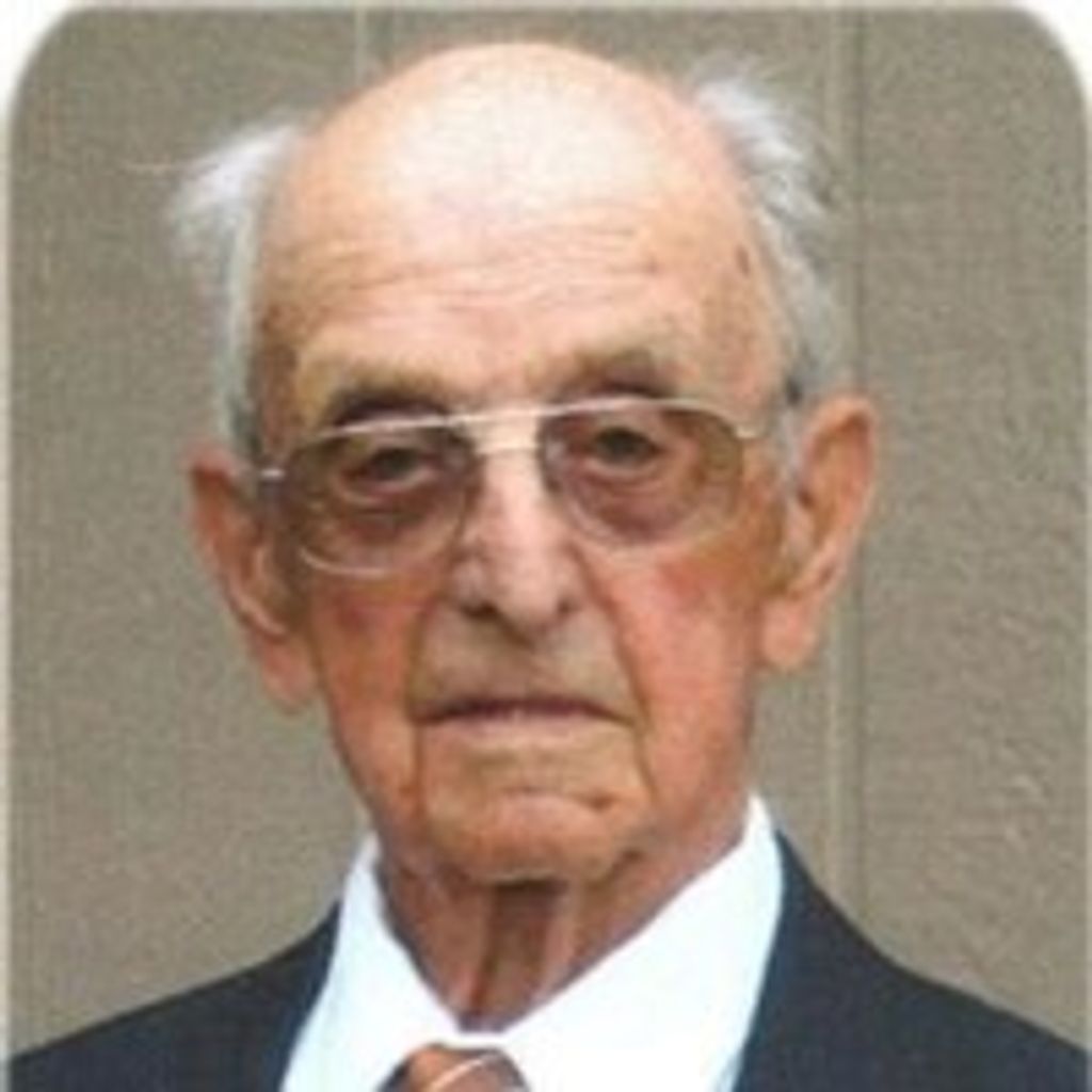 Rudolph J Quinter