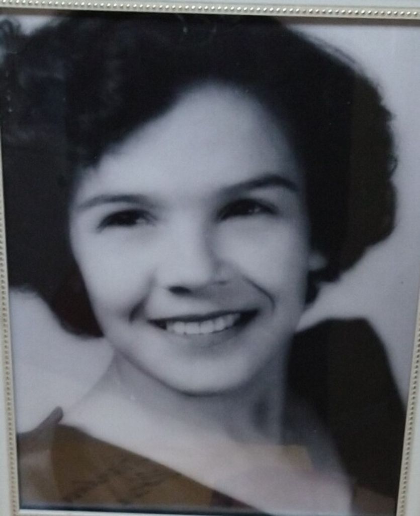 Ydolina T. Flores
