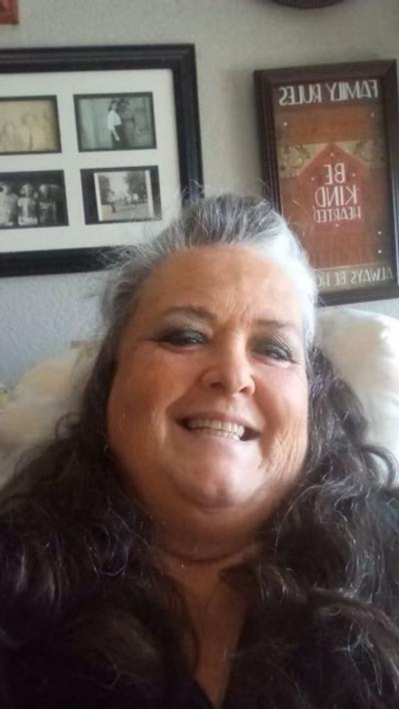 Felicia Kate Hunt Profile Photo