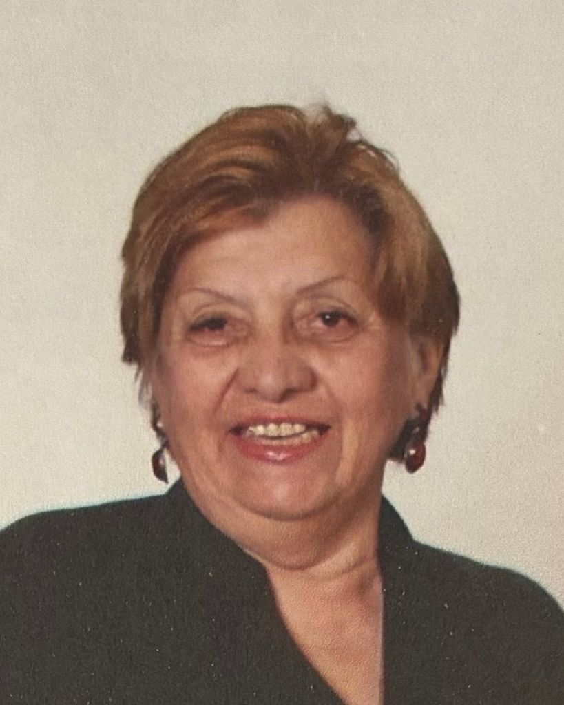 Ana Luz Arias Leowe Profile Photo