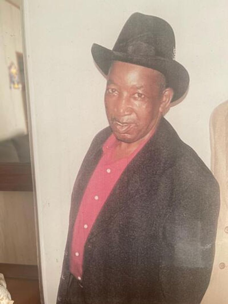 Eugene Mcfadden Profile Photo