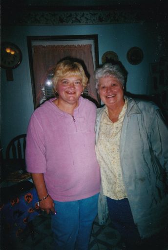 Carolyn J. (Bergstrom)  Bohl photo gallery thumbnail 73 of 133