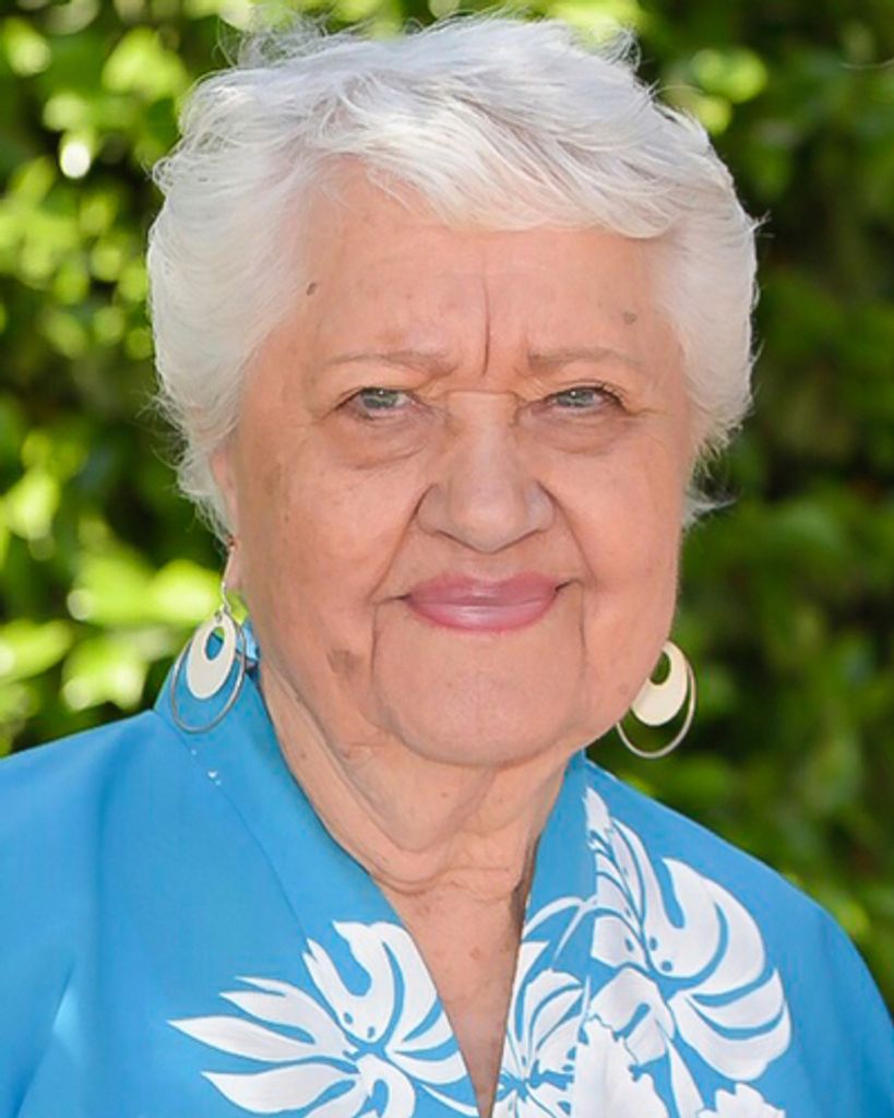 Christina Royal Balloue Profile Photo