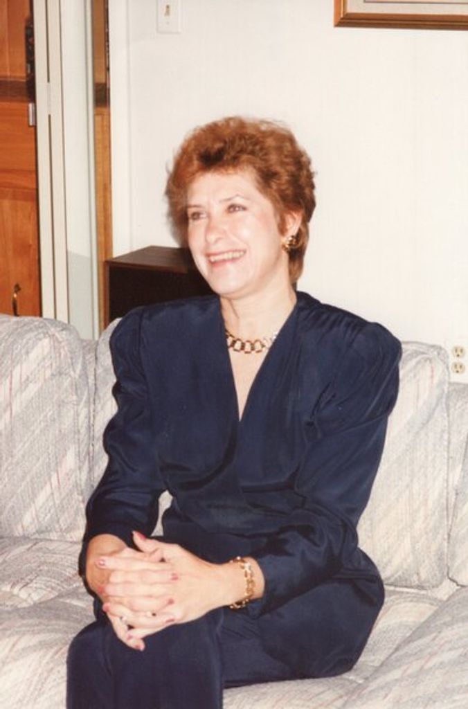 Esta Lynne Corbett Profile Photo