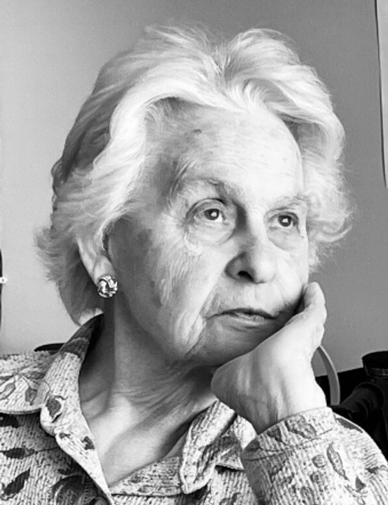 Lois  Juanita  Urbanek