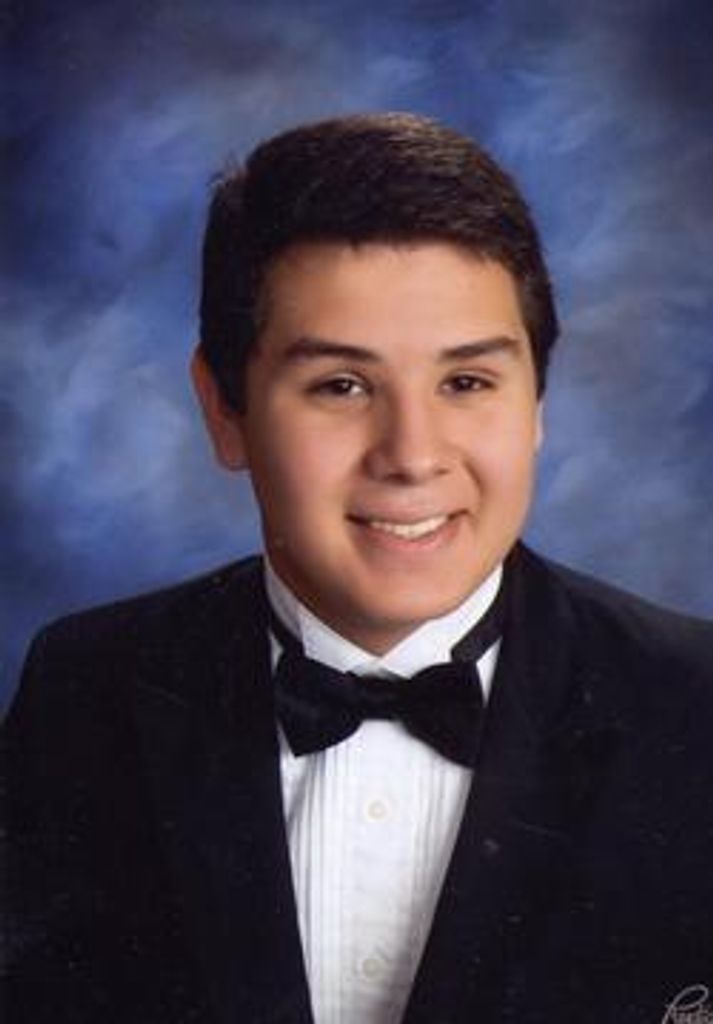 Carlos Michael Geller Profile Photo