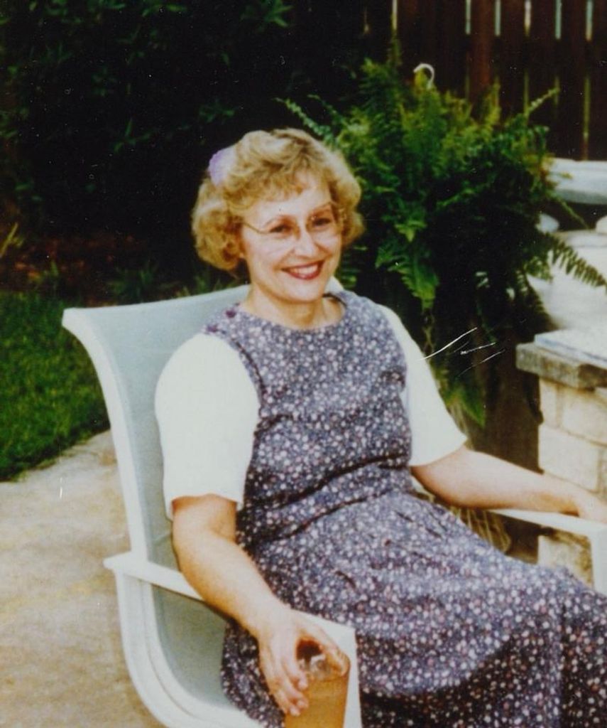 Peggy Macewan Profile Photo