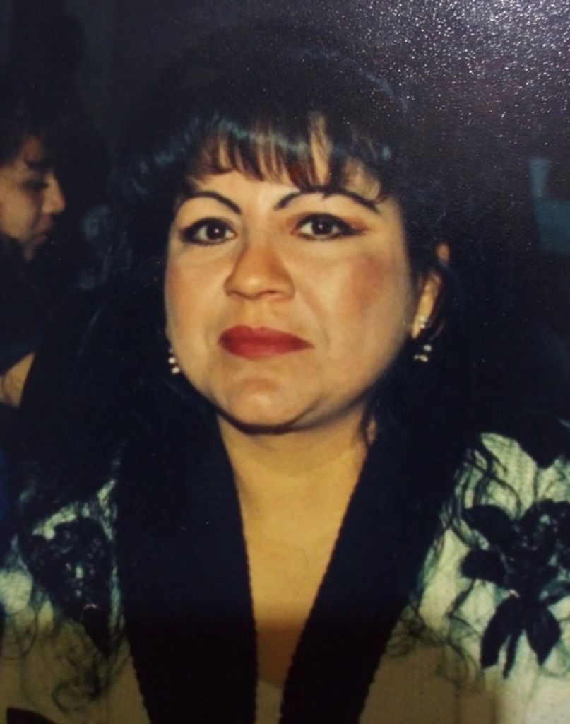 Maria Flores Profile Photo