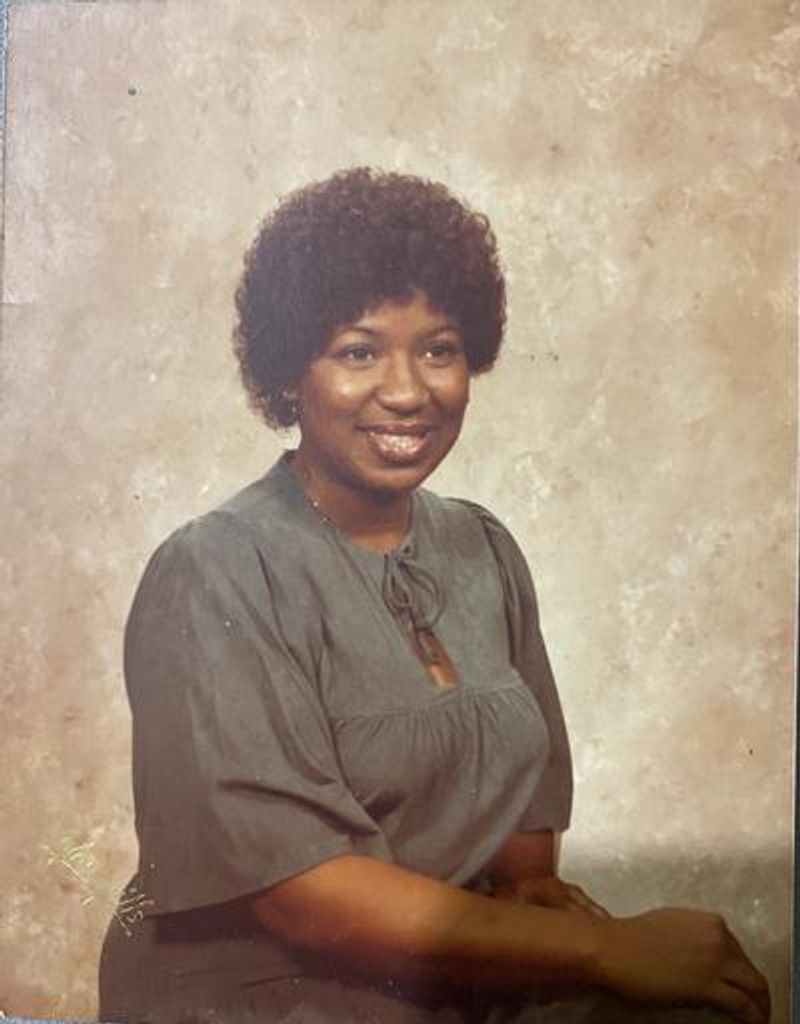 Carolyn Gross Profile Photo