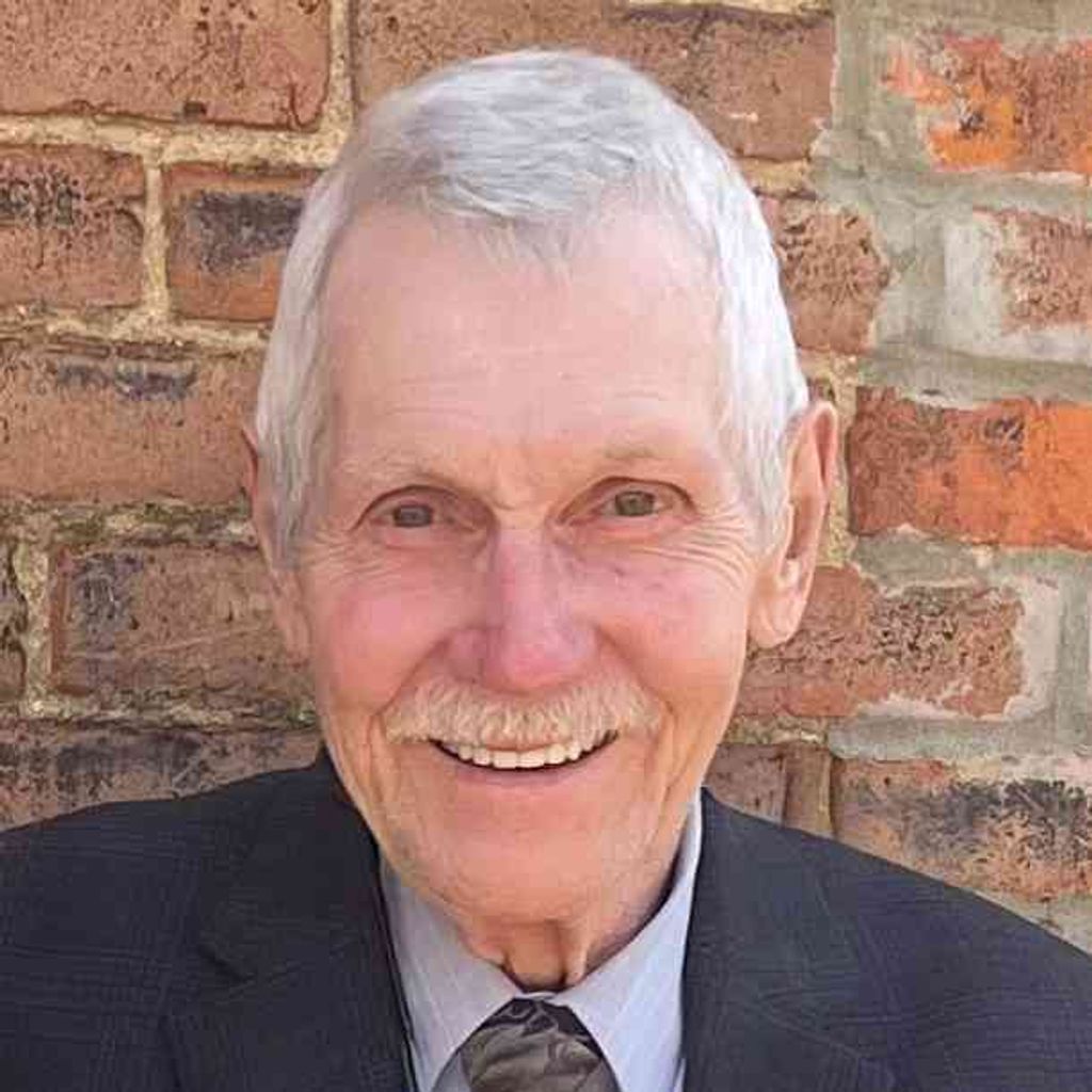 Dee Warrick Profile Photo