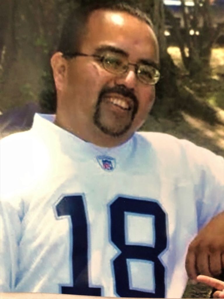 Ernesto Molina
