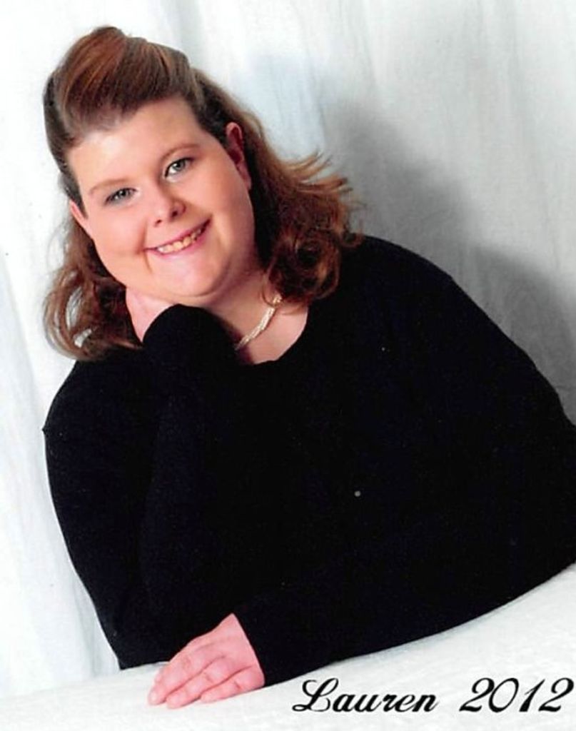 Lauren Marie Holton Profile Photo