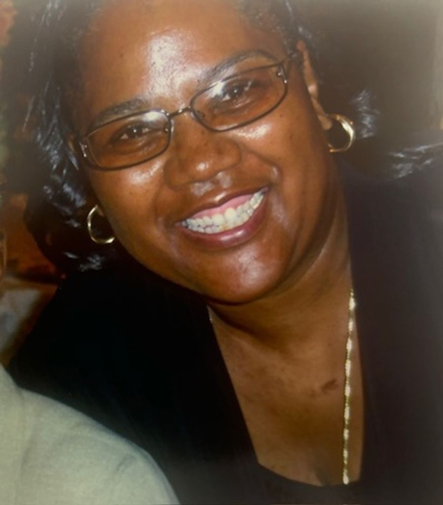 Gwendolyn Simmons Profile Photo