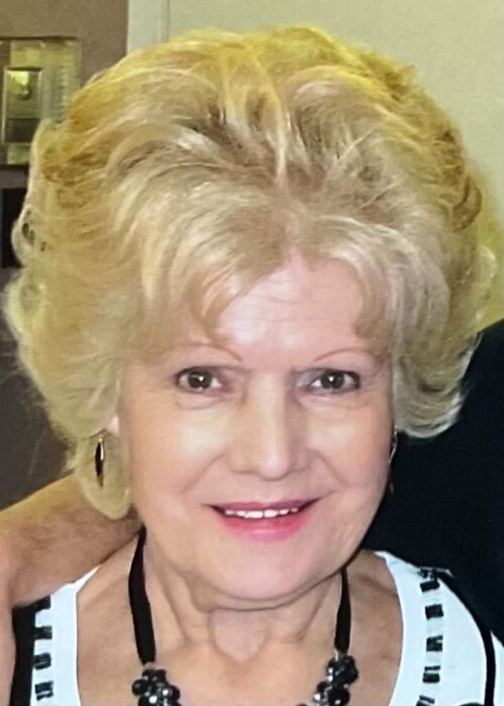 Betty Mae (Leonard)  Larabie