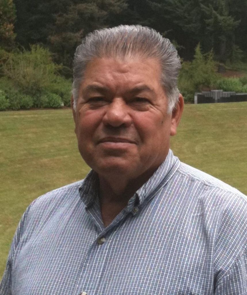 Guadalupe Castillo Magnia Profile Photo