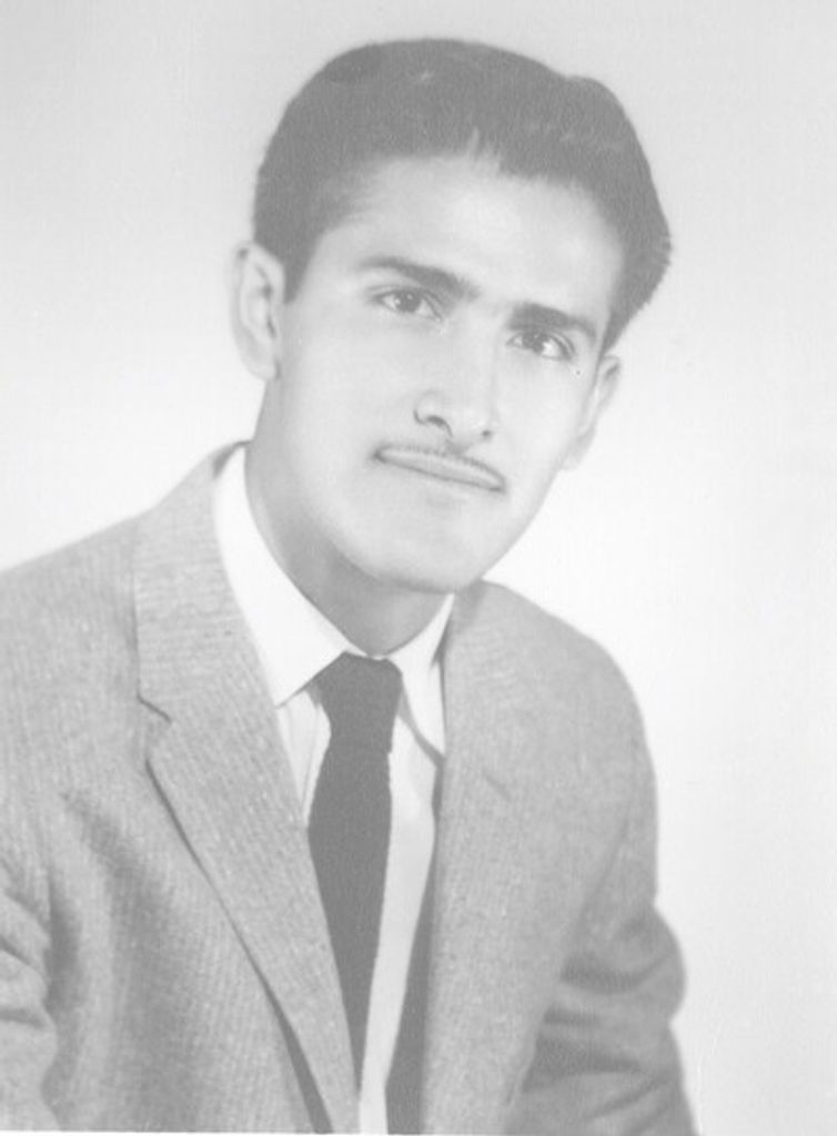 Arthur D Martinez Profile Photo